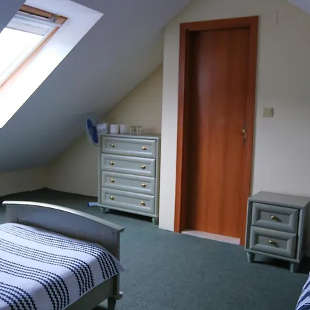 Tome's Place Couette-café Nerezisca