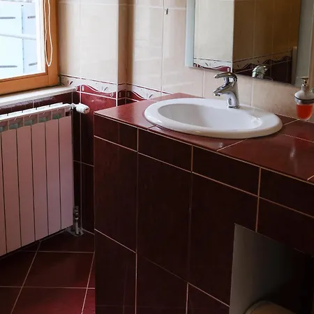 Tome's Place Nerezisca