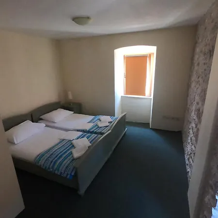 Bed & Breakfast Tome's Place 3*