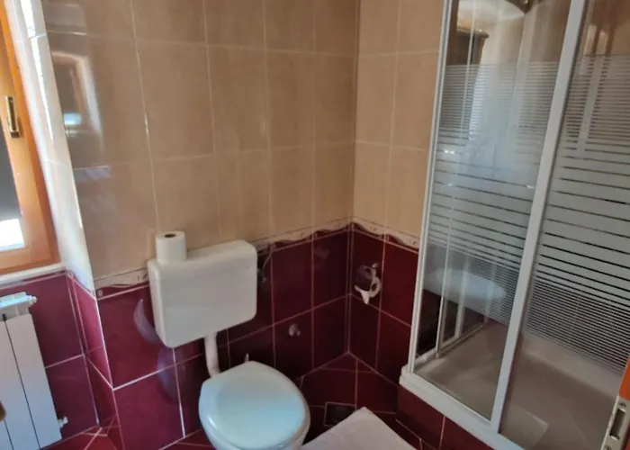 Tome's Place לינה וארוחת בוקר Nerezisca